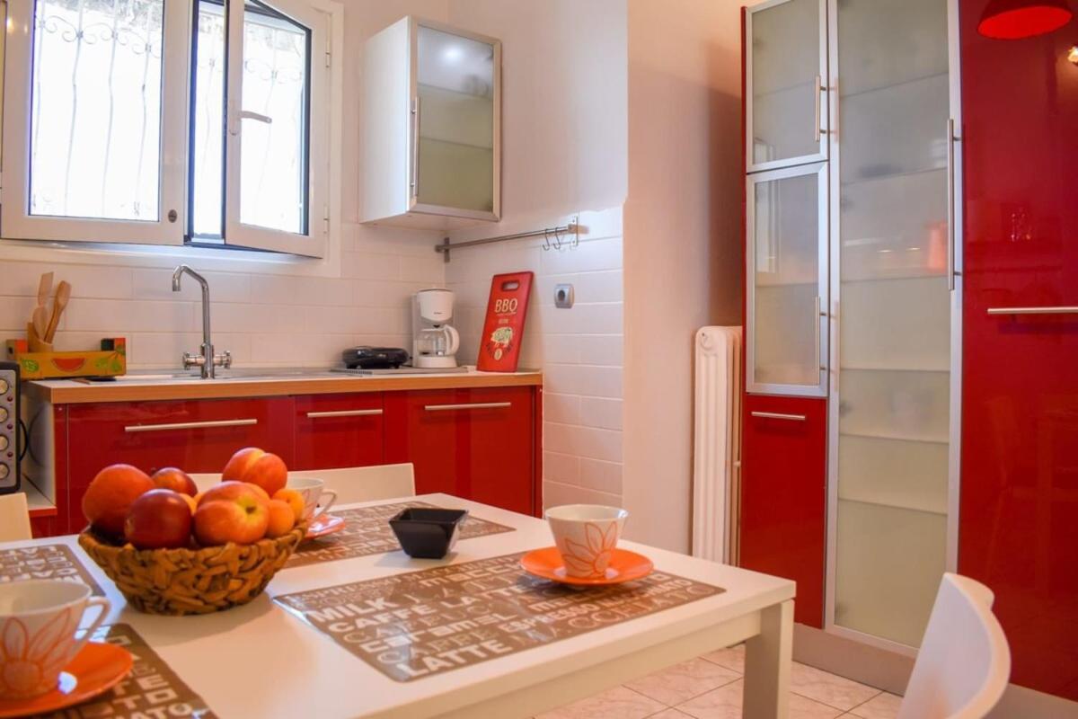 Cozy Flat On The Main Square, 10Min To The Sea Kalamata Exterior foto