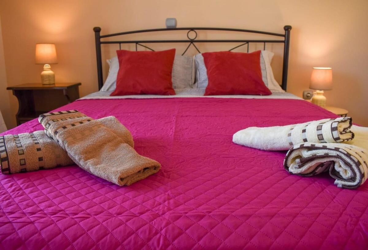 Cozy Flat On The Main Square, 10Min To The Sea Kalamata Exterior foto