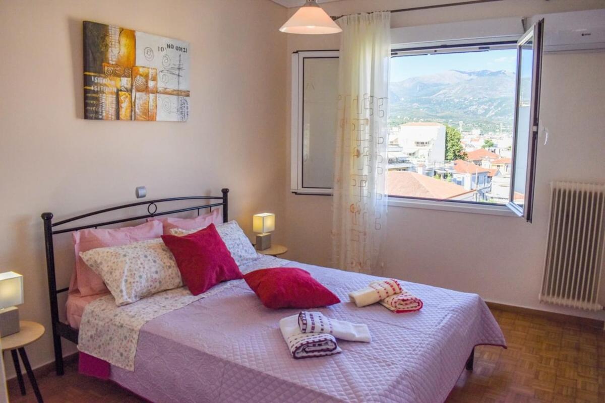 Cozy Flat On The Main Square, 10Min To The Sea Kalamata Exterior foto
