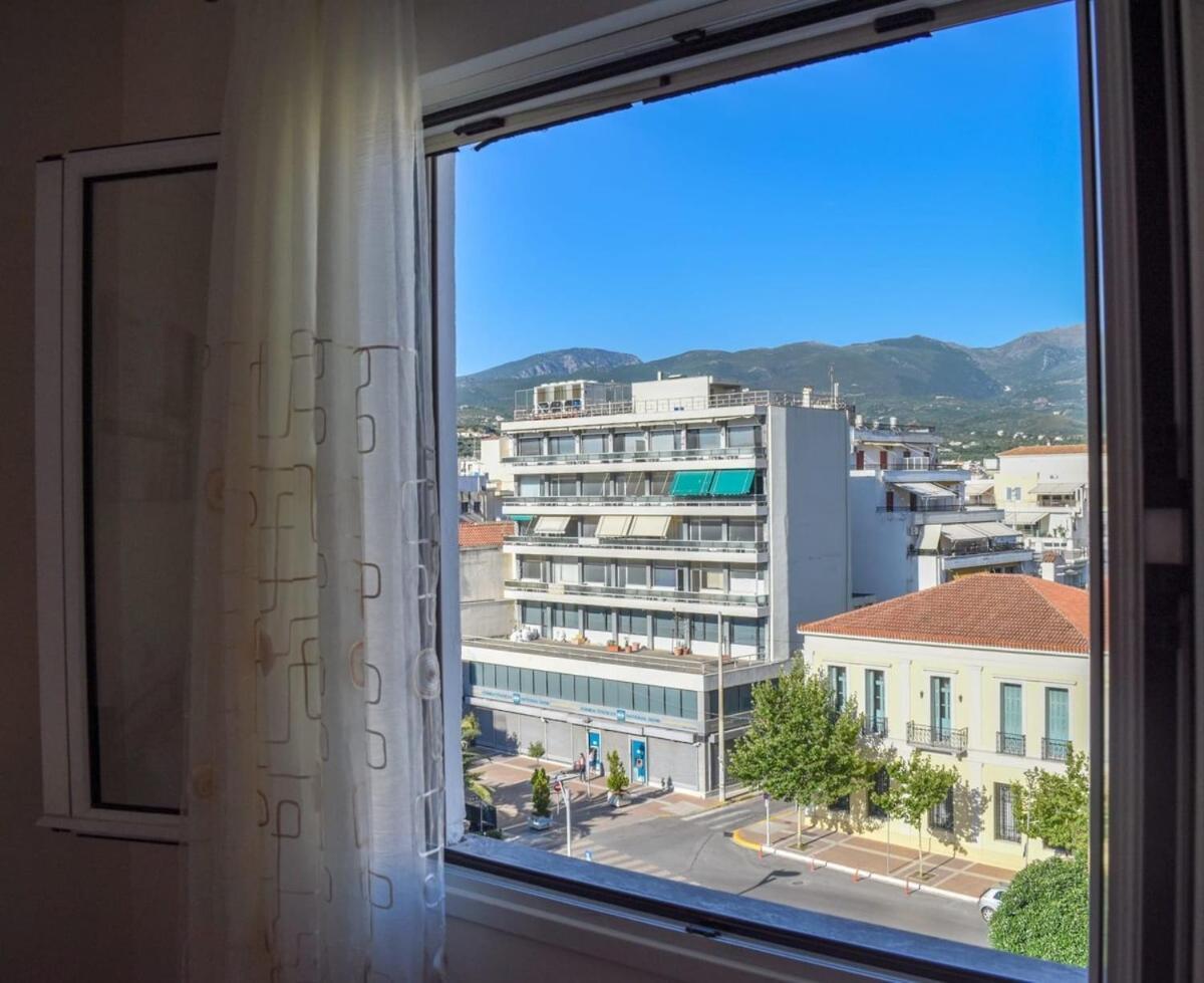 Cozy Flat On The Main Square, 10Min To The Sea Kalamata Exterior foto
