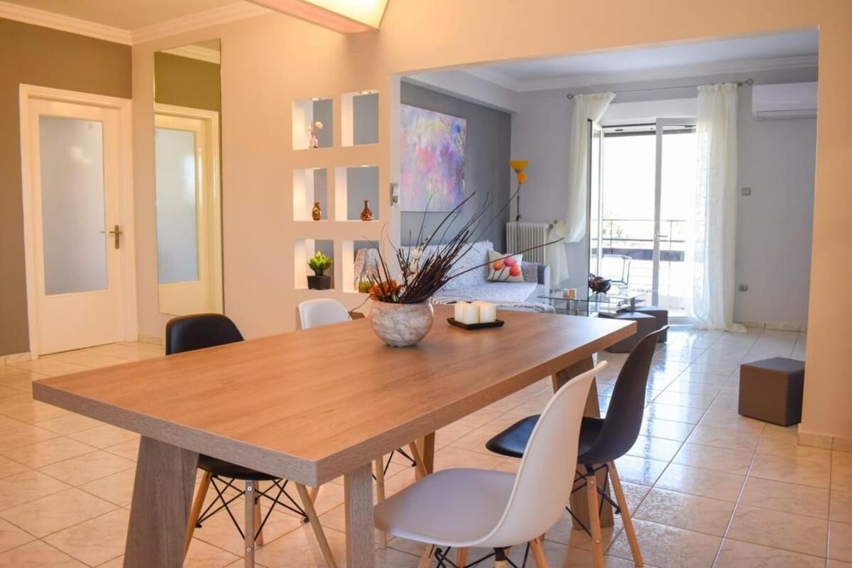 Cozy Flat On The Main Square, 10Min To The Sea Kalamata Exterior foto