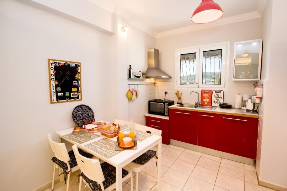 Cozy Flat On The Main Square, 10Min To The Sea Kalamata Exterior foto