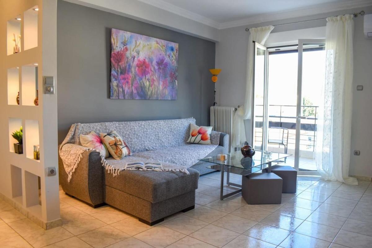 Cozy Flat On The Main Square, 10Min To The Sea Kalamata Exterior foto